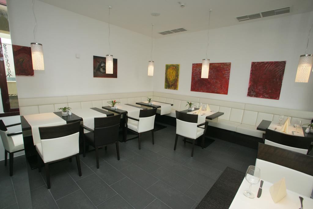 Hotel Burgenland Eisenstadt Buitenkant foto